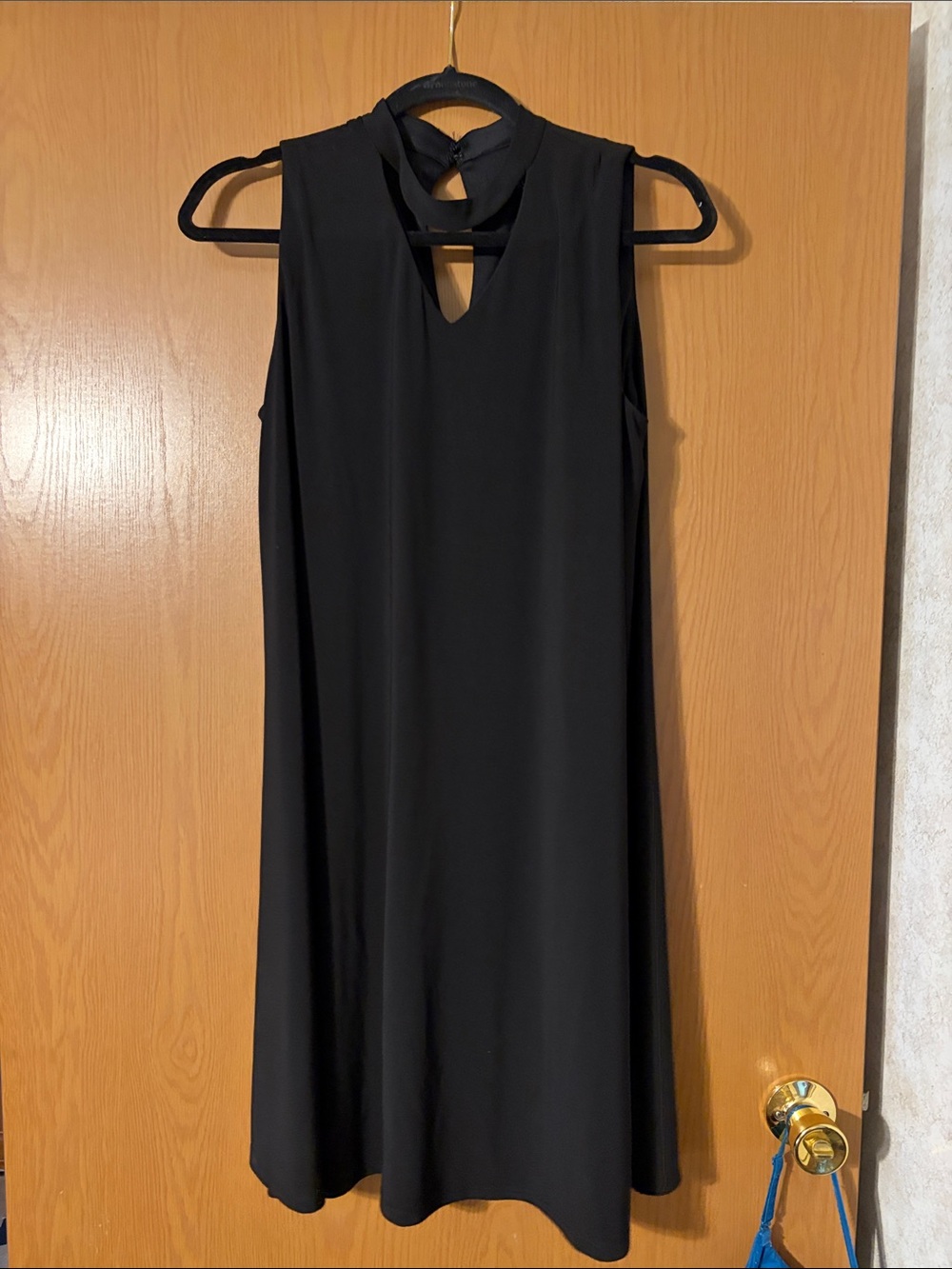 Perceptions Black Sleeveless Midi Dress with Twist Keyhole